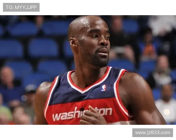 爱德华兹复出打替补 自曝因拉屎迟到 爱德华兹复出打替补 自曝因拉屎迟到